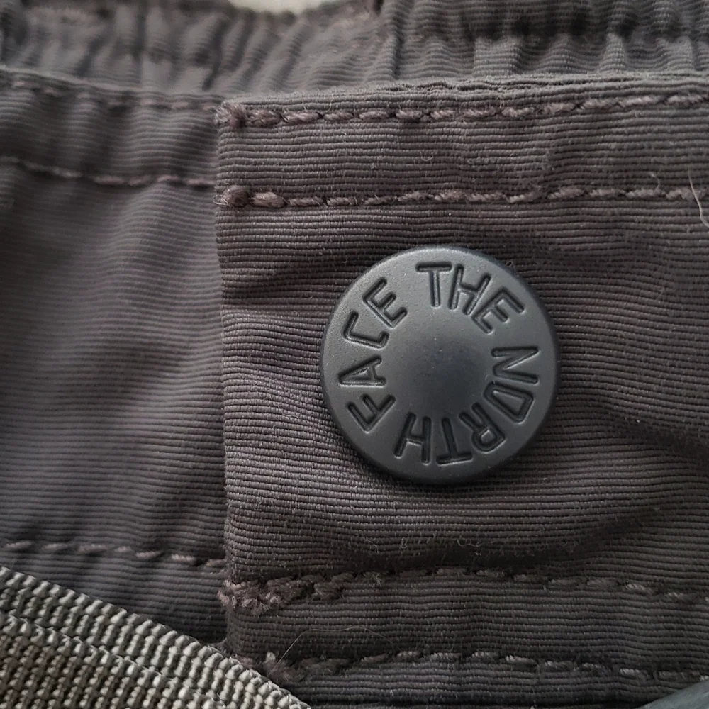 The North Face Shorts Size M